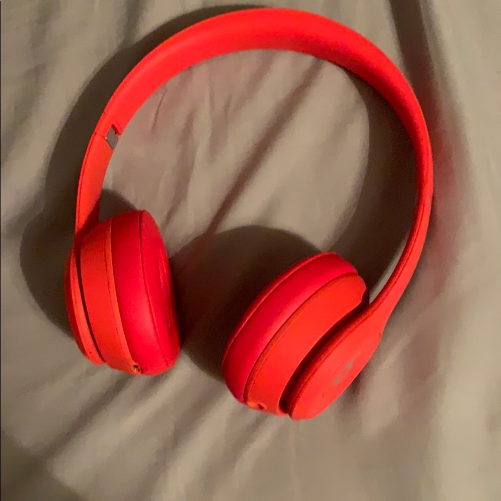 Red Beats solo 3
